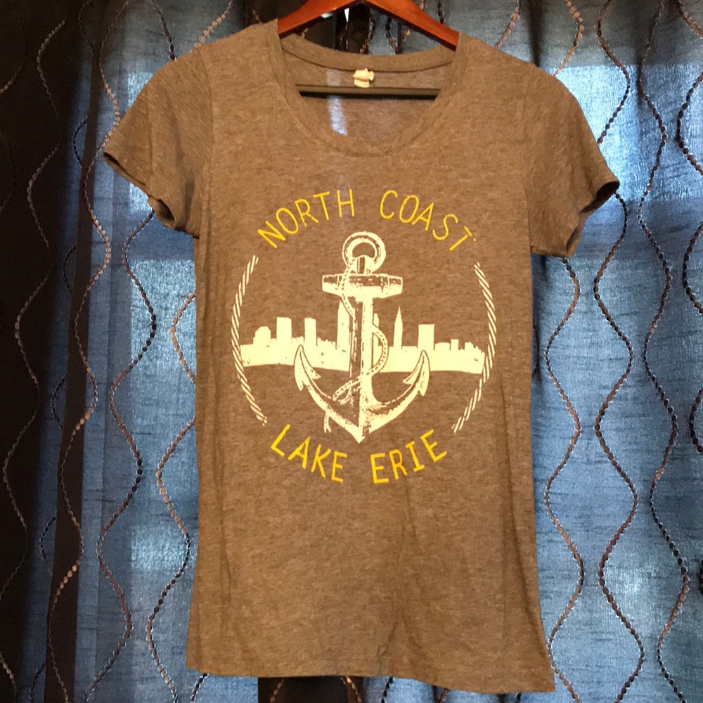 Women’s Grey boutique T-shirt large